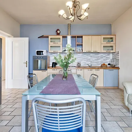 Casa Arianna: Incantevole Vista Lago E Piscina Lejlighed Salò