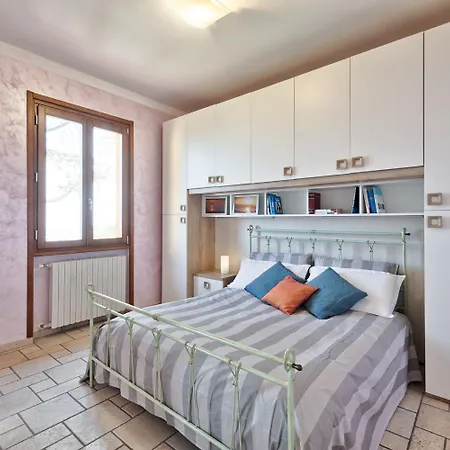 Casa Arianna: Incantevole Vista Lago E Piscina * Salò